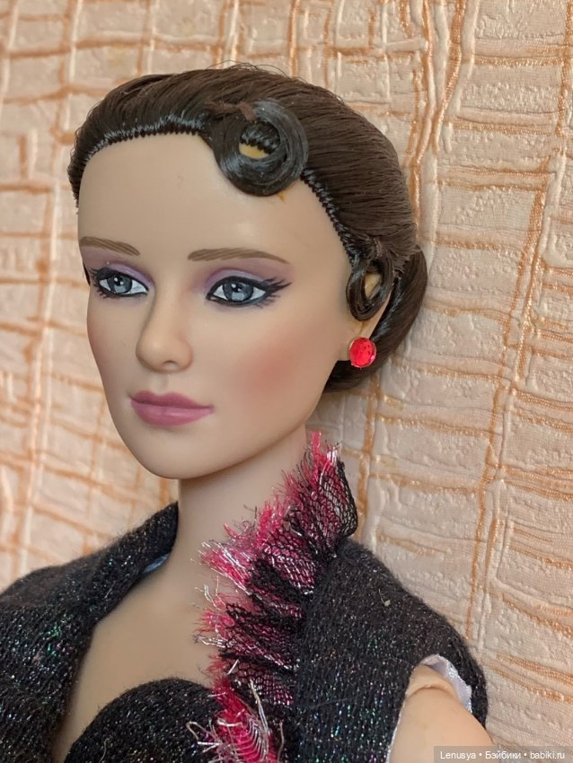 Шляпница Тоннер - Haddy Madigan Tonner (фото 4)