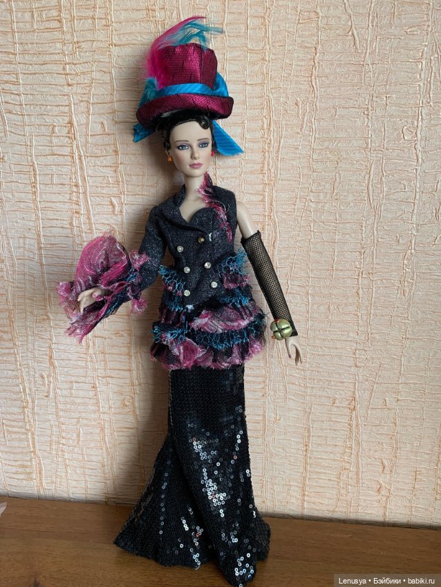 Шляпница Тоннер - Haddy Madigan Tonner (фото 5)