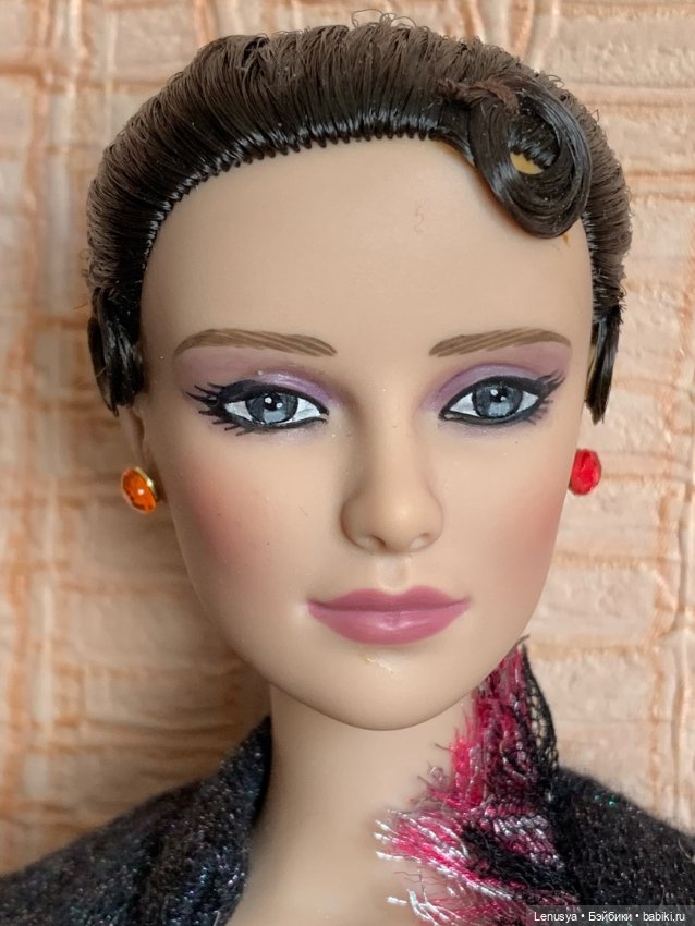 Шляпница Тоннер - Haddy Madigan Tonner (фото 2)