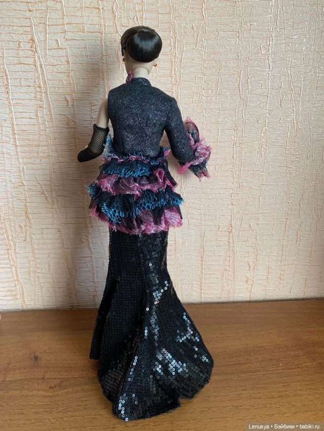 Шляпница Тоннер - Haddy Madigan Tonner (фото 6)