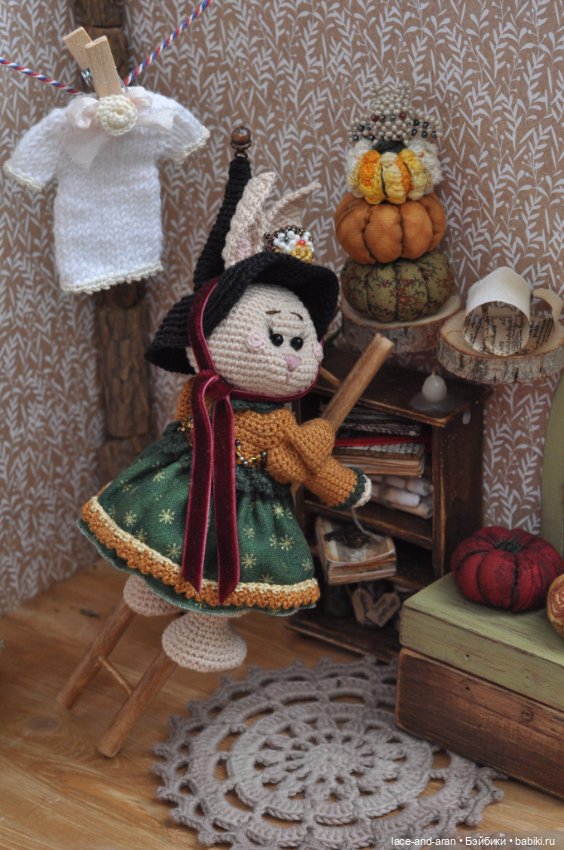 Авторская игрушка Ведьмочка Зайка