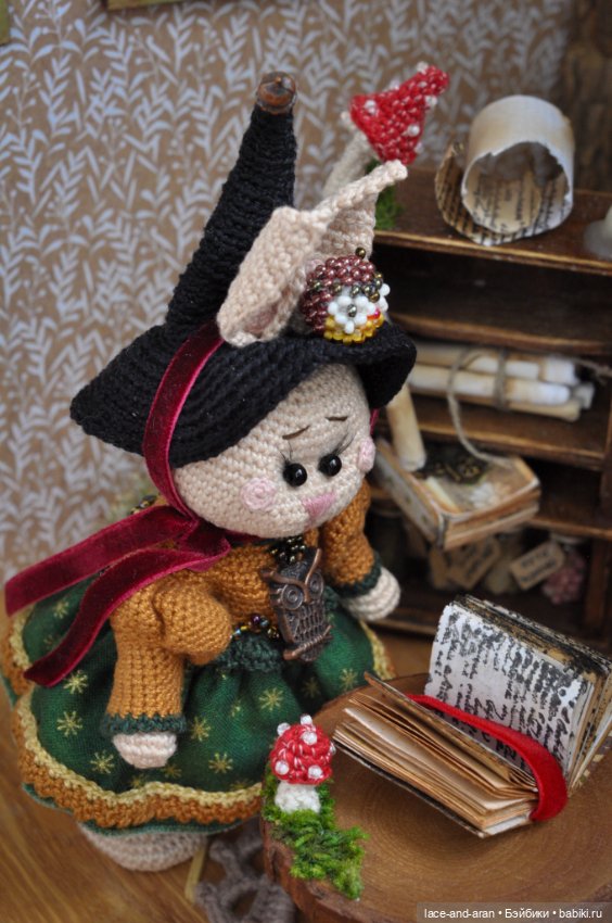 Авторская игрушка Ведьмочка Зайка (фото 7)