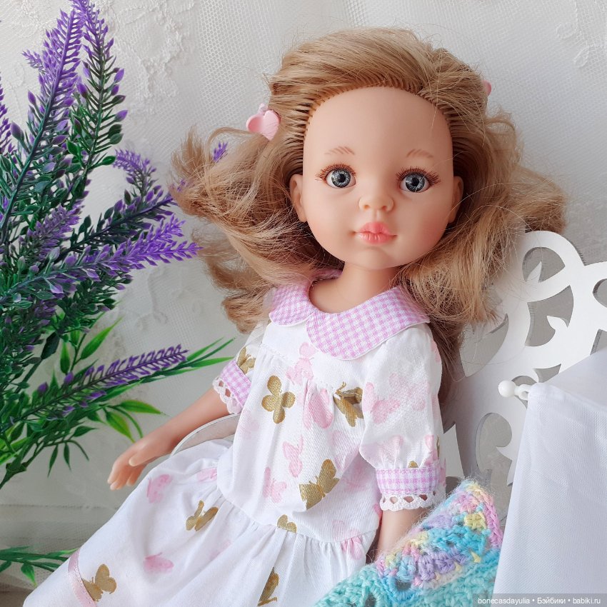 Нежное белое платье для кукол Паола Рейна Paola Reina Платье кукольное Розовое (фото 3)