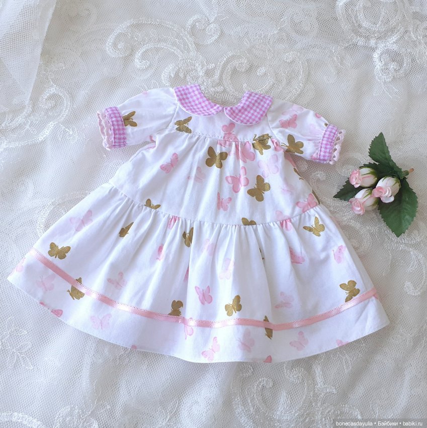 Нежное белое платье для кукол Паола Рейна Paola Reina Платье кукольное Розовое (фото 5)