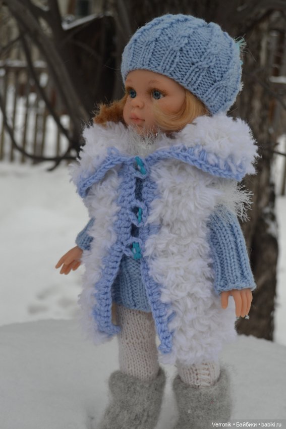 Жилет, свитер и шапка для куклы Paola Reina