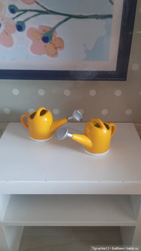 Жёлтые лейки — Миниатюра для кукол