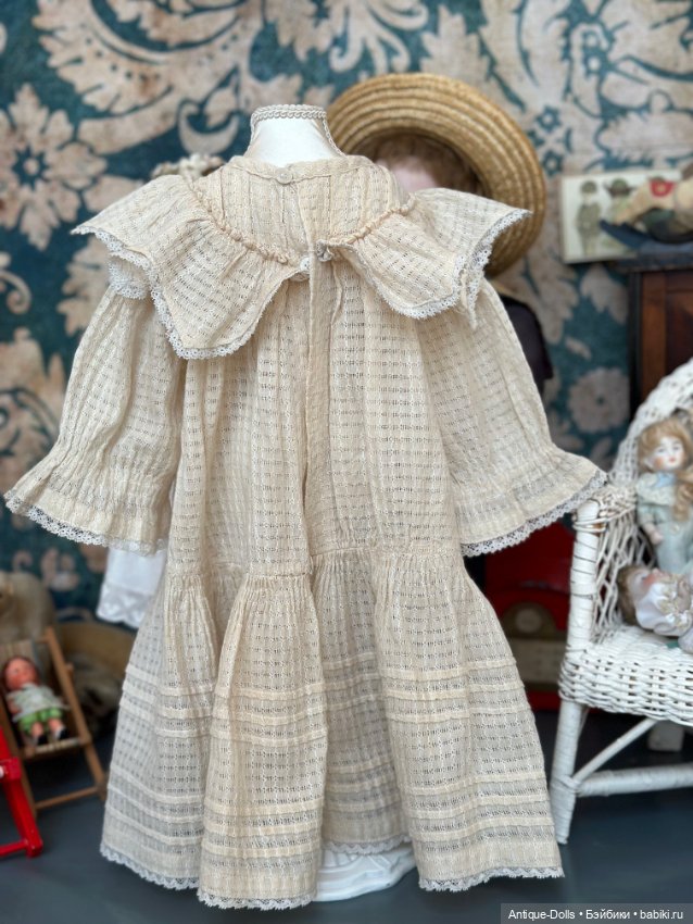 Очень красивое платье для Антикварной куклы (фото 2)