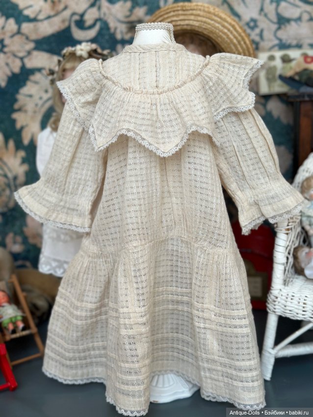 Очень красивое платье для Антикварной куклы