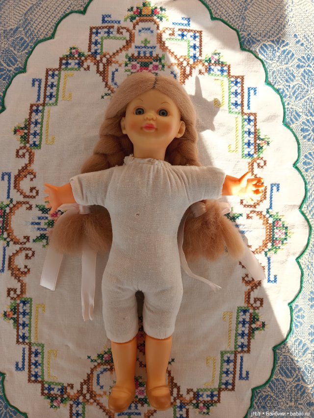 Паричковая кукла ,производителя не знаю