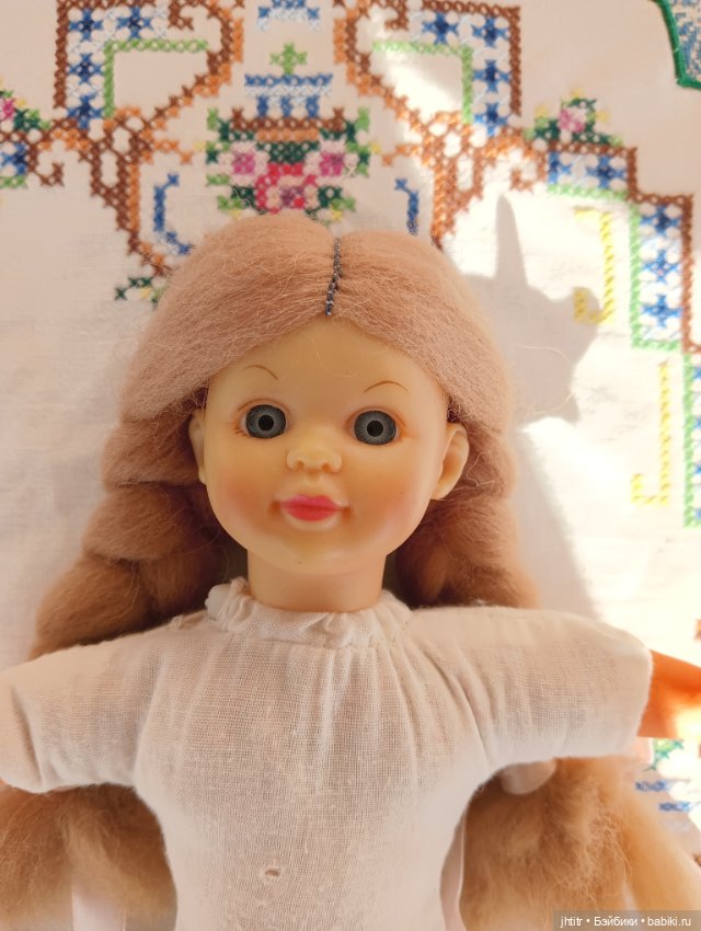Паричковая кукла ,производителя не знаю (фото 2)
