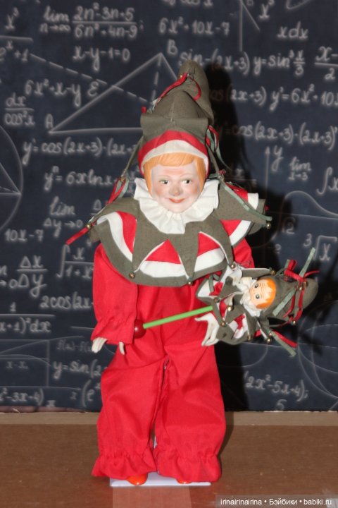 Придворный шут (443.5) — Фарфоровые куклы (фото 4)