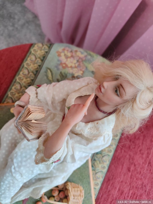 Авторская кукла на подиуме