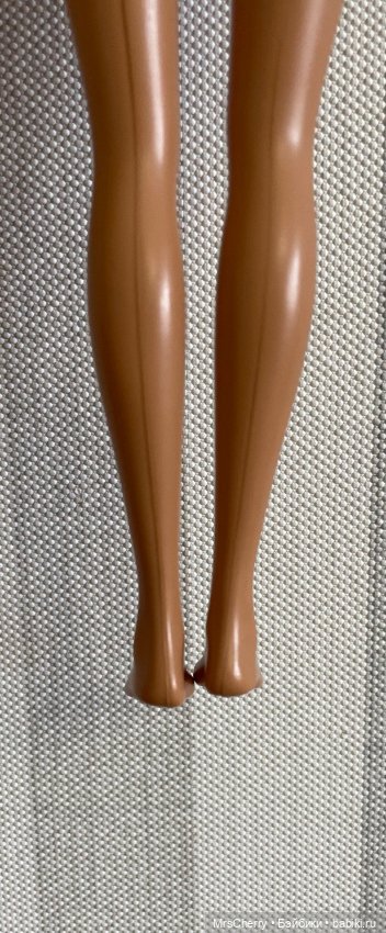 Barbie beach [X9598] / Ластоногая пляжница