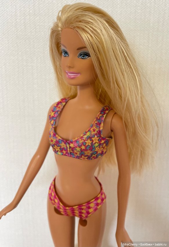 Barbie beach [X9598] / Ластоногая пляжница