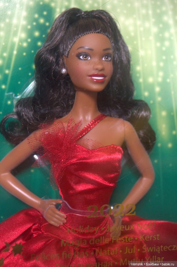 Барби Холидей - Праздник 2022 мулатка - Barbie Signature 2022 Holiday