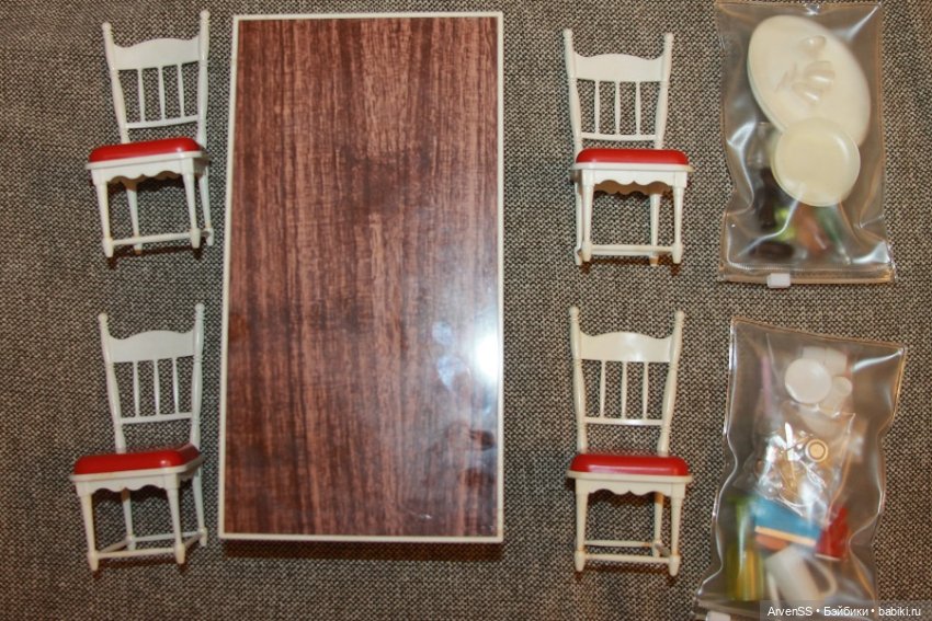 Раритетный набор столовой мебели для Ликки 1 поколения компании Такара (фото 2)