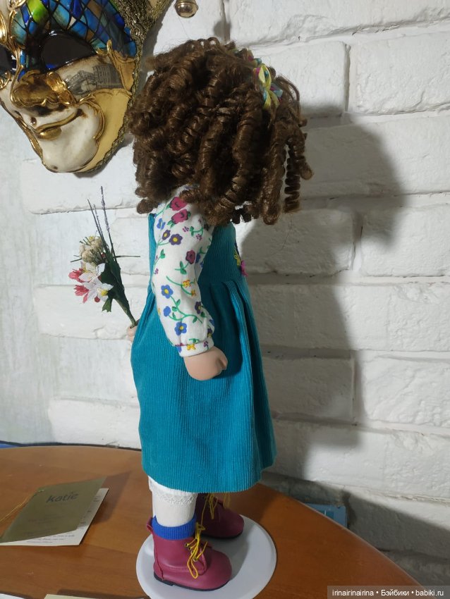 Кэти с сюрпризом (444.2) — Фарфоровые куклы (фото 3)