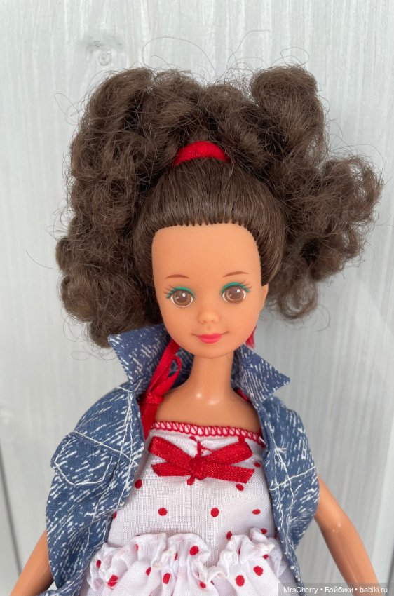 Teen time Courtney friend of Skipper/ Кортни