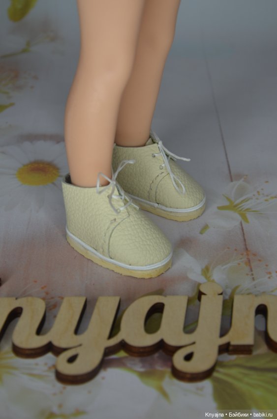 Новые ботинки на Паола Рейна