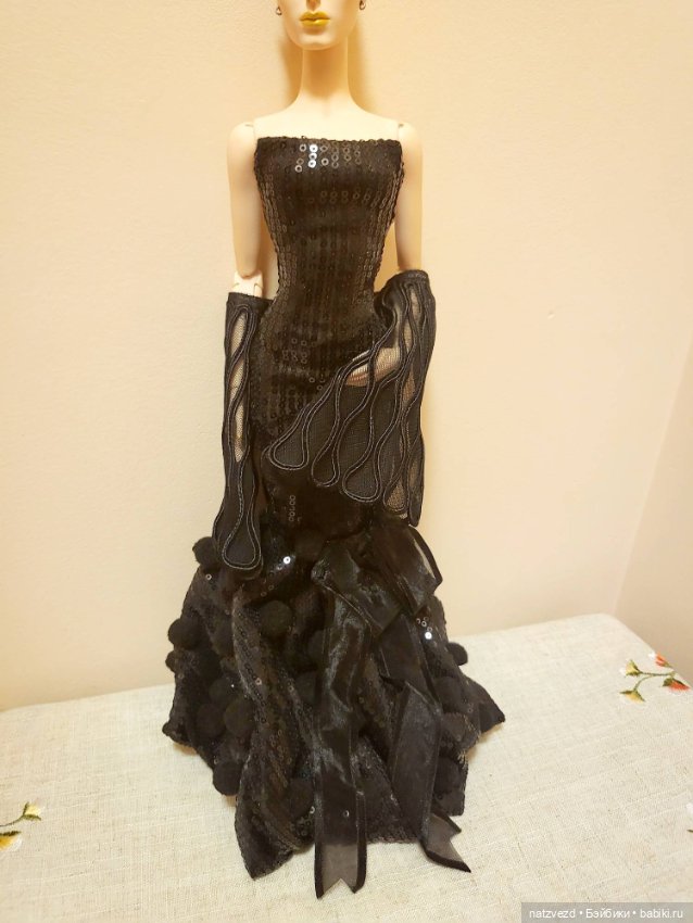 Редкие фирменные наряды для кукол Sybarite, Tonner, Evangeline Ghastly и других формата 1/4 (фото 4)