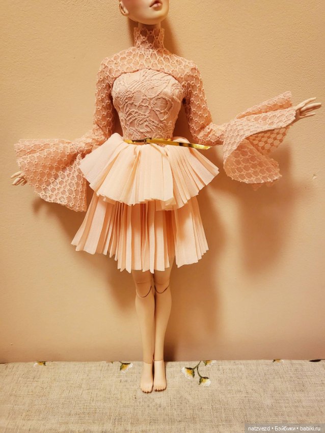 Красивые авторские платья для кукол формата 1/4 (фото 4)