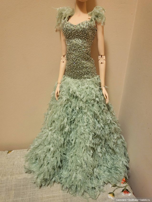 Красивые авторские платья для кукол формата 1/4 (фото 5)