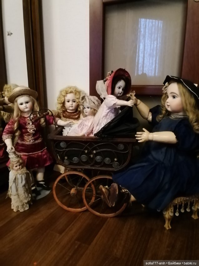 Антикварная коляска для кукол, как идея