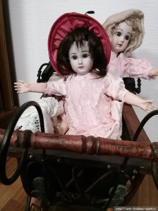 Антикварная коляска для кукол, как идея (фото 4)