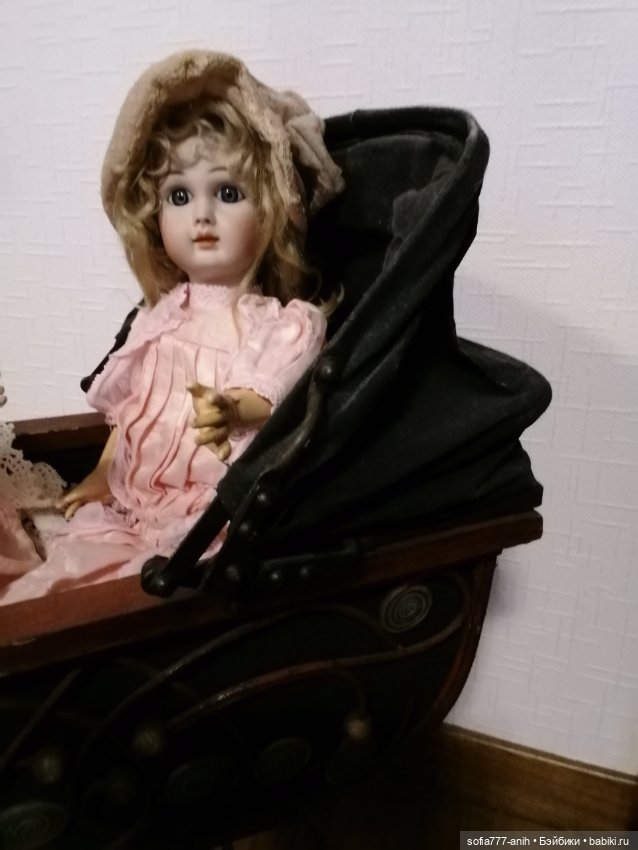 Антикварная коляска для кукол, как идея (фото 6)