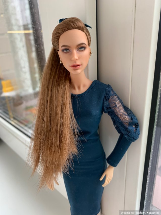 Шикарная девушка ООАК - голова Чудо-Женщины на теле Kissmela