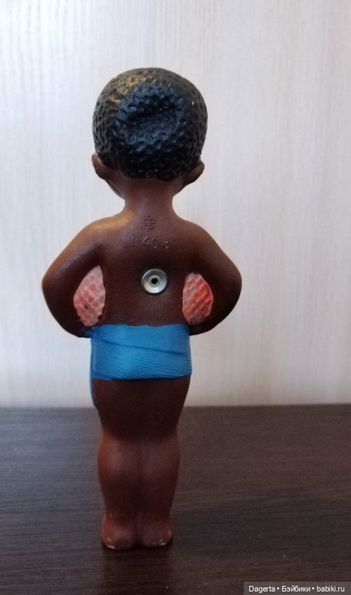 Игрушка СССР Мальчик с ананасами (фото 3)