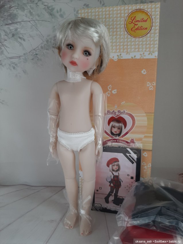 Продам куколку Сабрина (Sabrina) от Ruby Red (фото 4)