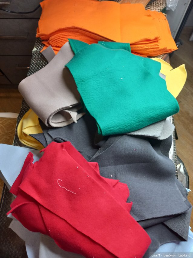 Большой лот футера разноцветного с начесом (фото 2)