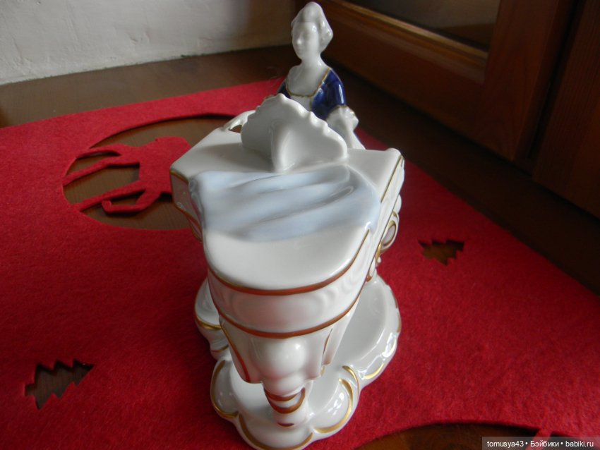 Шикарная фарфоровая статуэтка Германия (фото 2)