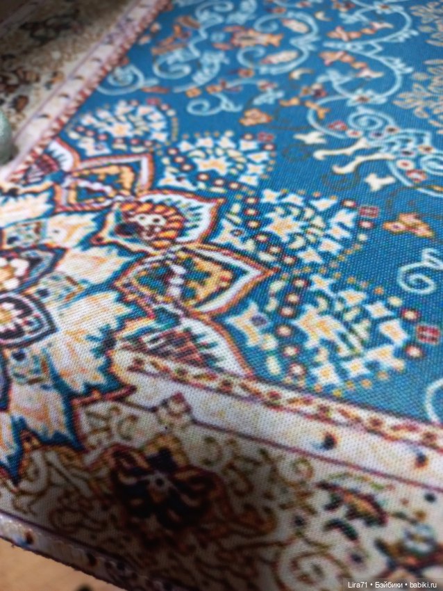 Ковер в бежево-голубых тонах для кукол (фото 3)