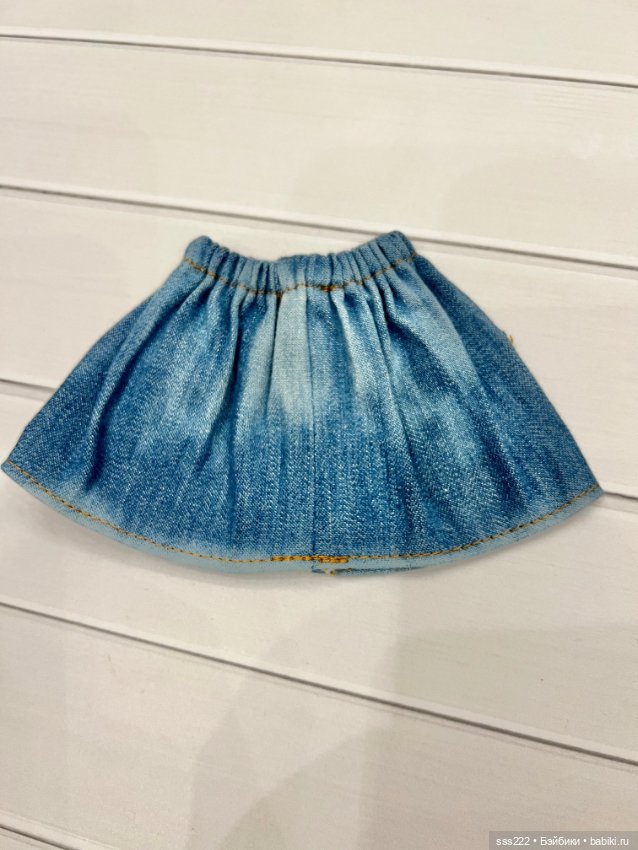 Аутфит джинсовый на кукол с юбкой (фото 6)