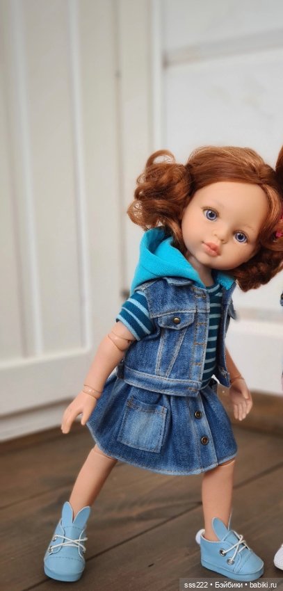 Аутфит джинсовый на кукол с юбкой