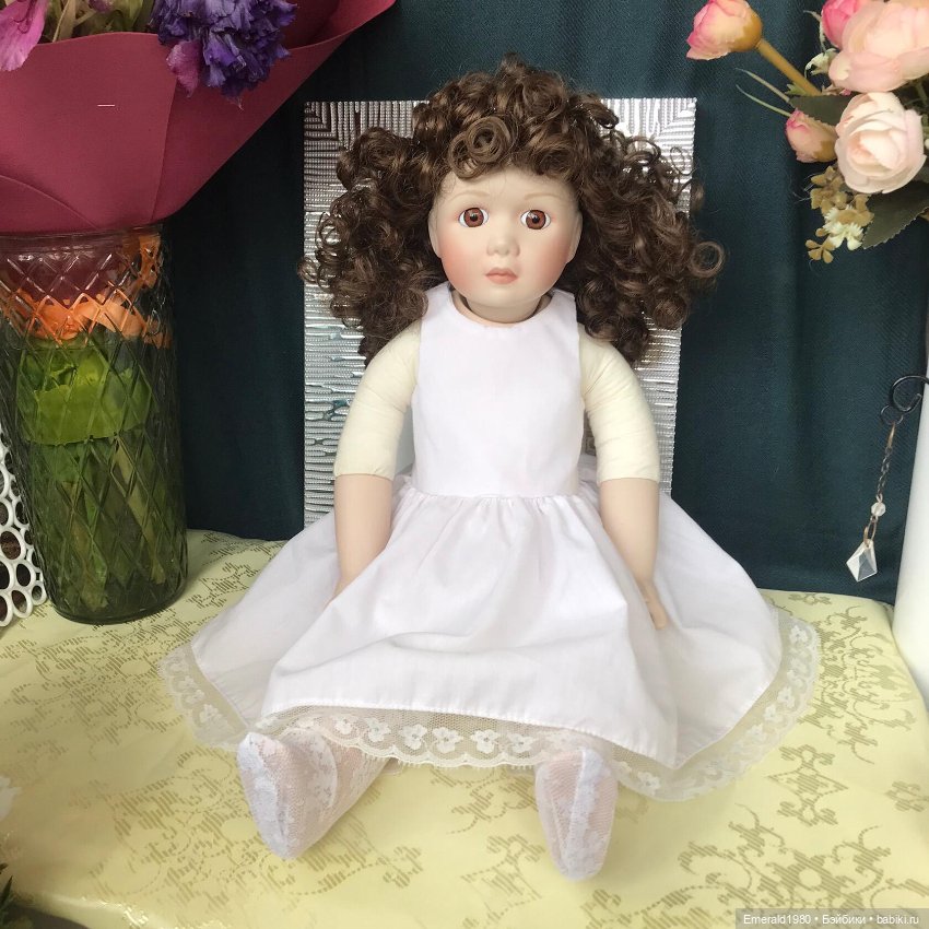 Коллекционная фарфоровая кукла B.Mullins (фото 5)