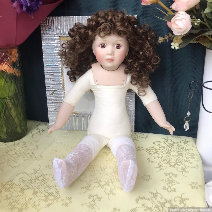 Коллекционная фарфоровая кукла B.Mullins (фото 8)