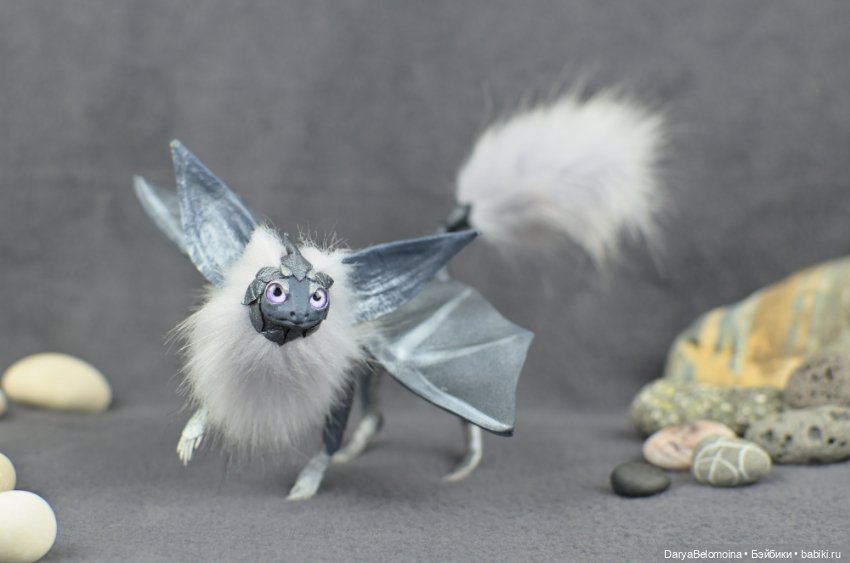 Серебристо-голубой дракон (фото 3)