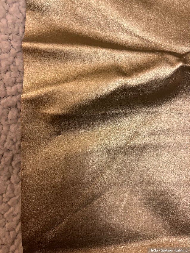 Отрез искусственной кожи под золото. 140 на 20 (фото 3)