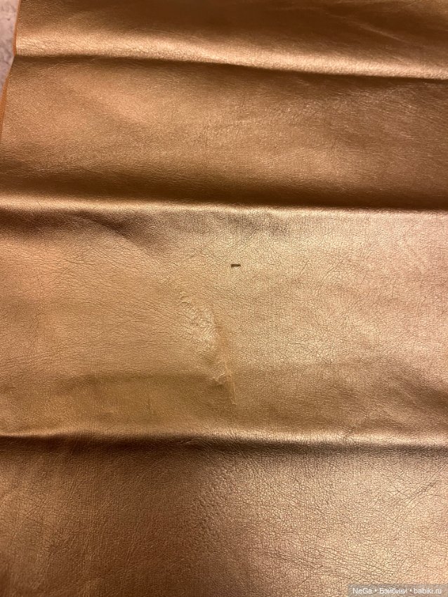 Отрез искусственной кожи под золото. 140 на 20 (фото 2)