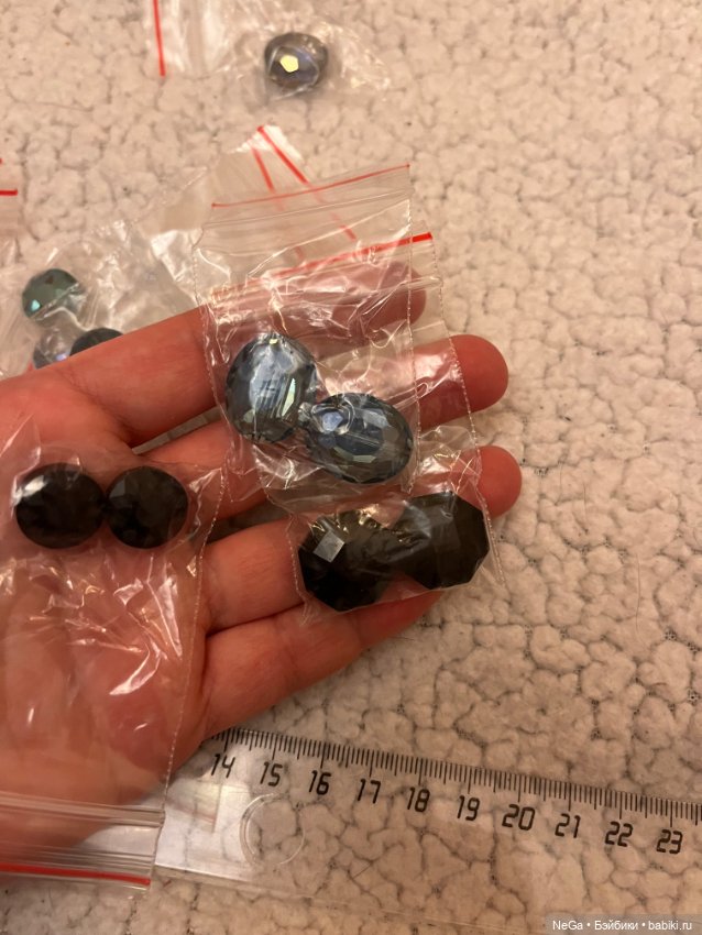 Куча крупных бусин Циркон для украшений куклам (фото 10)