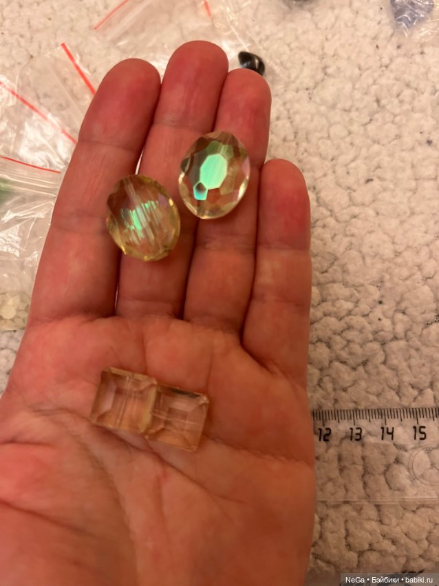 Куча крупных бусин Циркон для украшений куклам (фото 5)