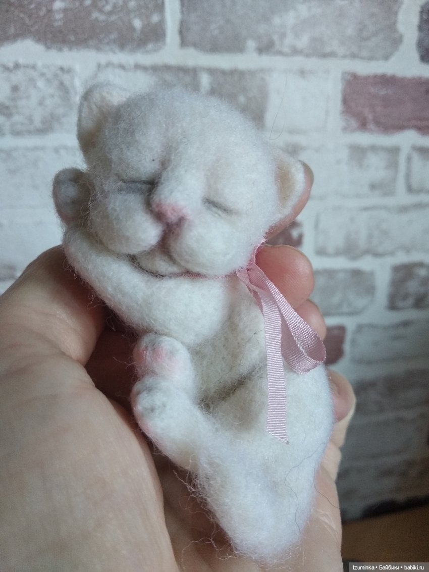 Котёночек спящий — Авторские игрушки