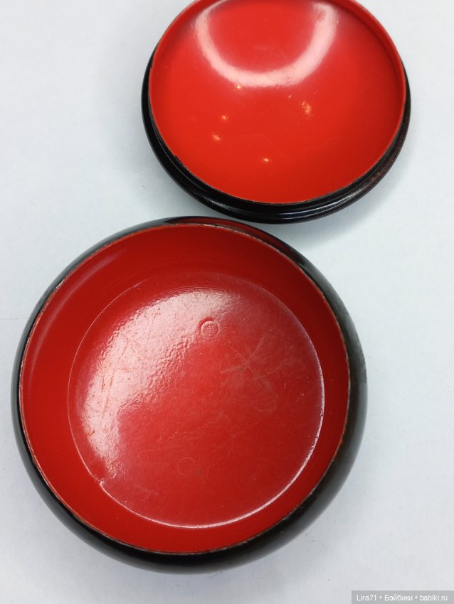 Шкатулочка винтажная лаковая из металла (фото 3)