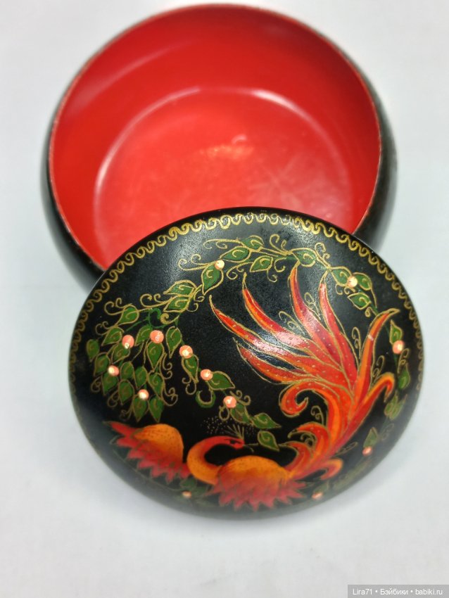 Шкатулочка винтажная лаковая из металла (фото 4)