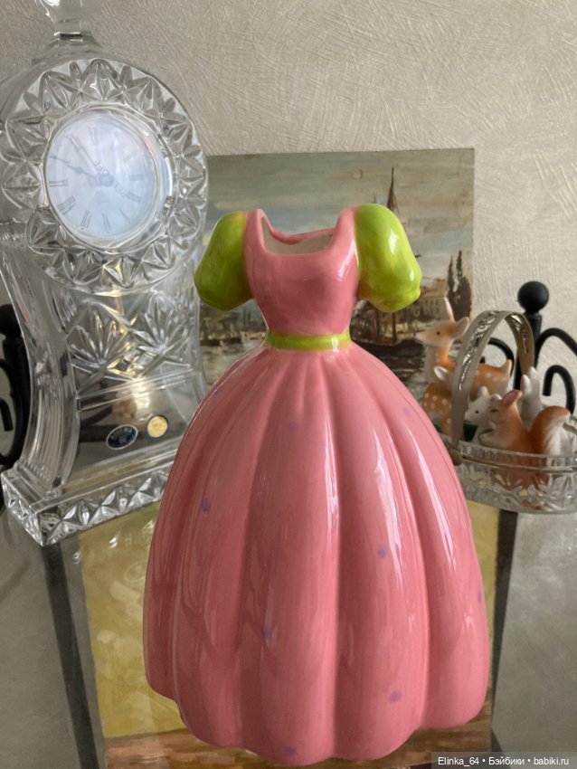 Фарфоровое вазочка платье