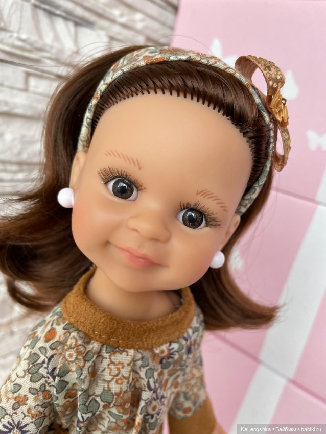 Клепа, Клео, Клеопатра с карими глазками, темными волосами на теле 17 года от Паола РейнаPaola Reina