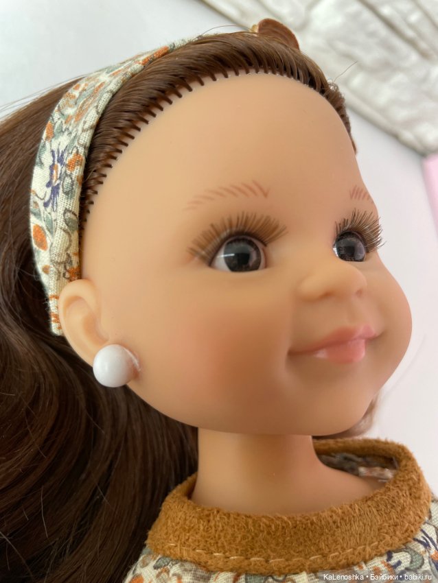 Клепа, Клео, Клеопатра с карими глазками, темными волосами на теле 17 года от Паола РейнаPaola Reina